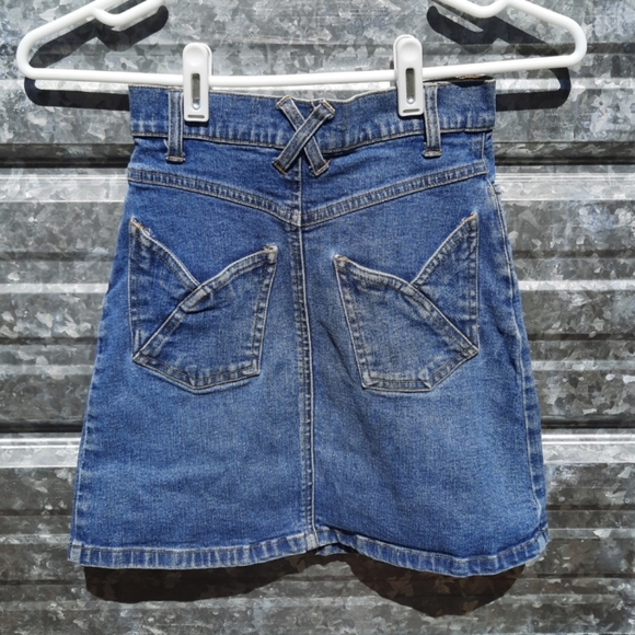 Pocketed Denim Pleated A-line Skirt - Picture 2 of 5